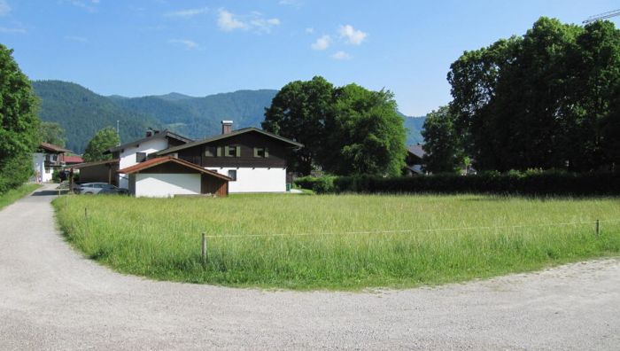 Reit im Winkl - Traumhaftes Grundstück mit Bergblick und genehmigter Bauvoranfrage