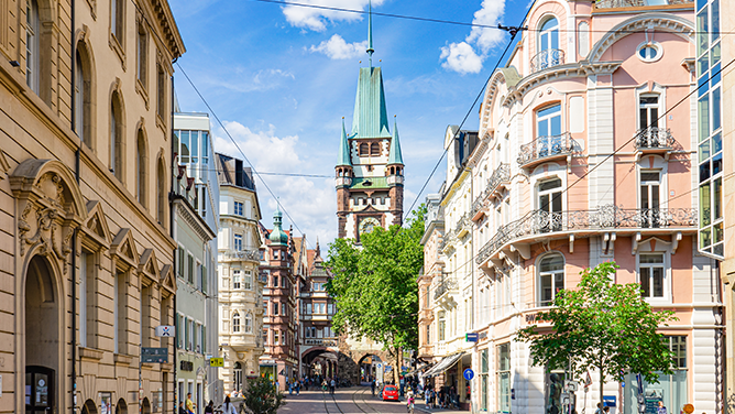 Mit lokaler Marktkenntnis zum erfolgreichen Hausverkauf in Freiburg