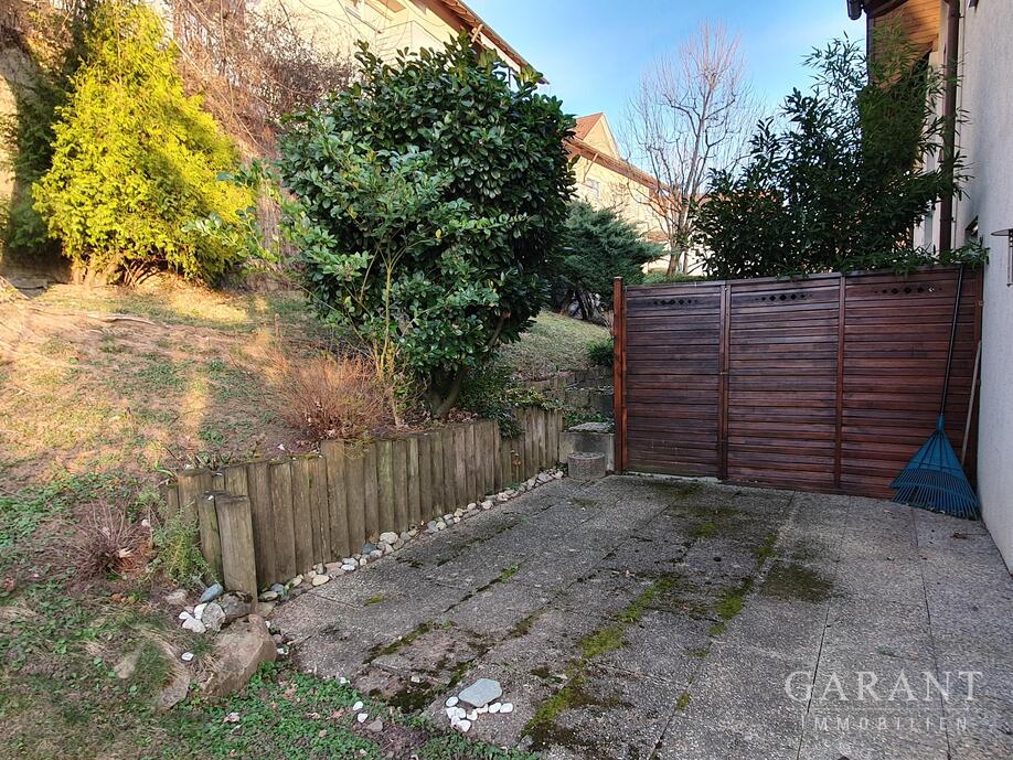 Terrasse mit Gartenanteil
